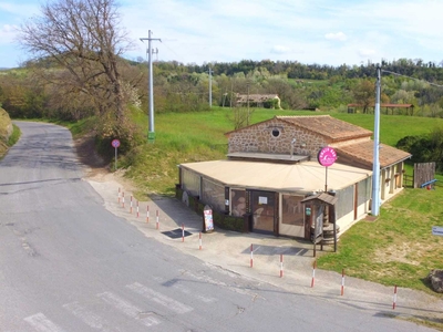 Locale commerciale in Vendita a Tarano Località Borgonuovo