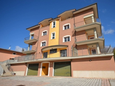 Mansarda in Via Collevernesco 152, L'Aquila, 3 locali, 1 bagno, 85 m²