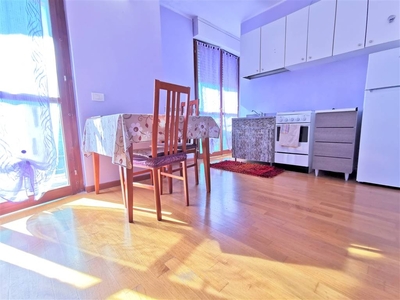 Monolocale in Via misano 14, Treviglio, 1 bagno, arredato, 40 m²