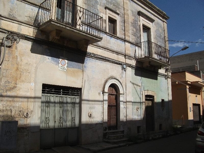 Palazzo - Stabile in Vendita a Acquaviva delle Fonti via Vito Mirabella