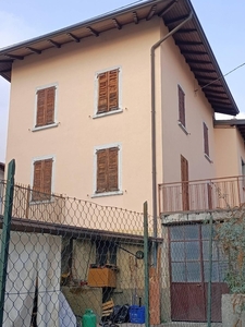 Porzione di casa a Castione della Presolana, 6 locali, 2 bagni, 141 m²