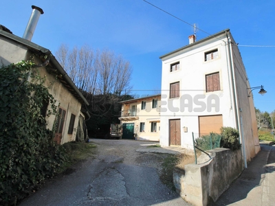 Porzione di casa in Vendita a Gambellara Via Borgolecco