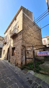 Casa indipendente in Vendita a Mercato San Severino