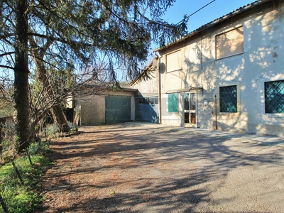 Porzione di casa in Vendita a Montebello Vicentino Via Monte Grappa