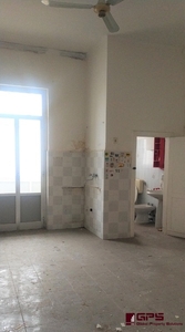 Quadrilocale a Bari, 1 bagno, 120 m², 1° piano, da ristrutturare
