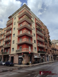 Quadrilocale a Bari, 1 bagno, 120 m², 6° piano, ascensore in vendita