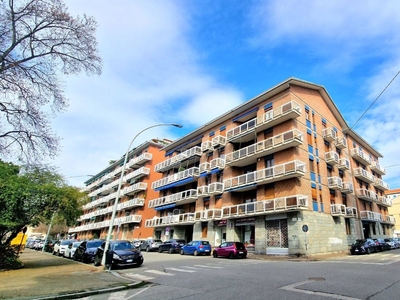 Quadrilocale in Via Delleani 24, Biella, 2 bagni, 120 m², 3° piano