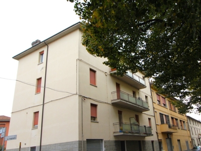 Quadrilocale in Via Palmiro Togliatti, Valsamoggia, 1 bagno, garage