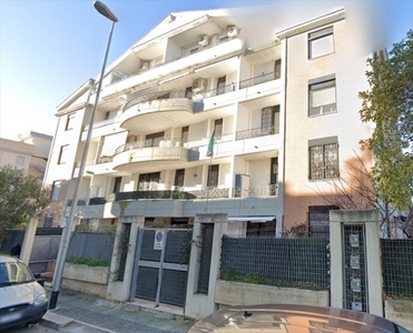 Quadrilocale in Via pesce, Casamassima, 2 bagni, 135 m², ascensore