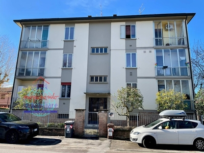 Quadrilocale in Via Pescerelli, San Pietro in Casale, 1 bagno, 78 m²