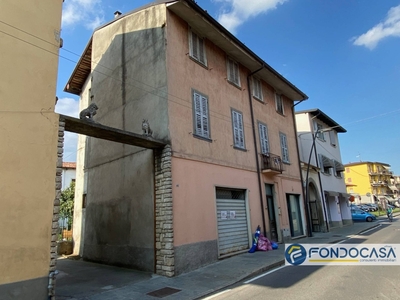 Quadrilocale in Via roma, Grumello del Monte, 1 bagno, 95 m², 3° piano