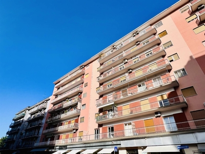 Quadrilocale in Via Stefano Jacini 63, Bari, 2 bagni, 130 m², 7° piano