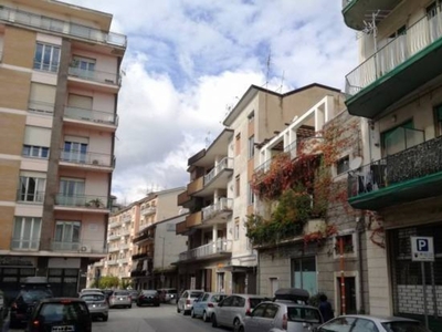 Quadrilocale in Via Terminio, Avellino, 1 bagno, 100 m², 3° piano
