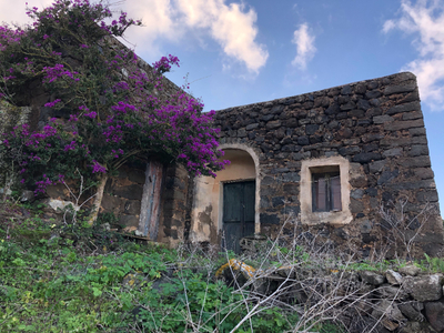 Rustico in Vendita a Pantelleria via bonsulton