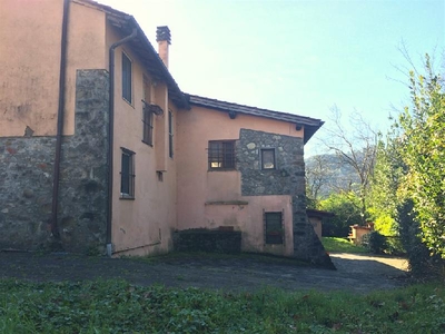 Rustico in Vendita a Pescaglia