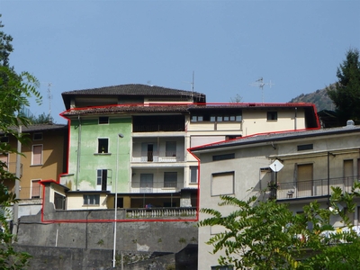 Terratetto - terracielo a Gandino, 10 locali, 6 bagni, 450 m²