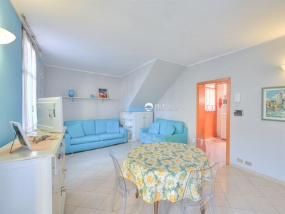 Trilocale in Via Brusada, Gardone Riviera, 1 bagno, arredato, 61 m²