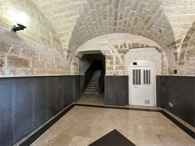Trilocale in SAGARRIGA VISCONTI 150, Bari, 1 bagno, 97 m², 2° piano