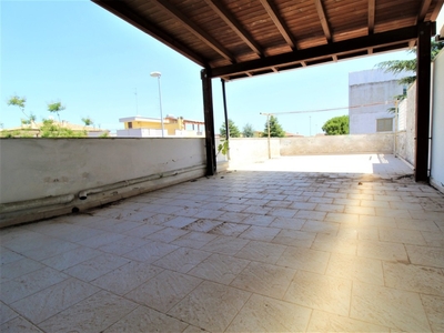 Trilocale in Salvo D'Acquisto, Casamassima, 1 bagno, 105 m², 1° piano