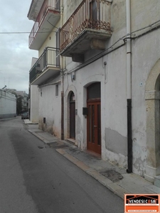 Trilocale in VIA EINAUDI LUIGI 16, Acquaviva delle Fonti, 1 bagno