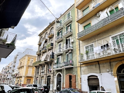 Trilocale in Via LIBERTA 23, Bari, 1 bagno, 80 m², 3° piano, 3 balconi