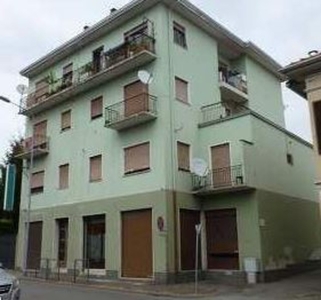 Trilocale in Via S.G. Cottolengo 35, Biella, 1 bagno, 147 m²