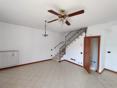 Villa a schiera in Via panoramica, Monticelli Brusati, 3 locali