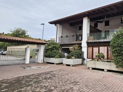 Villa a schiera in Via Ugo Foscolo 29, Calcinato, 4 locali, 2 bagni