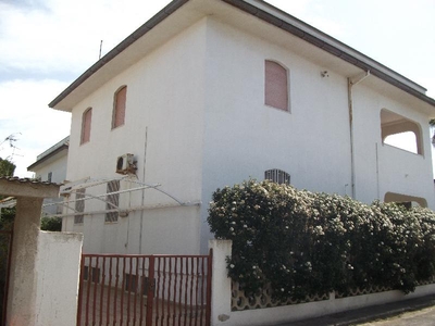 Villa in Vendita a Bari via napoli