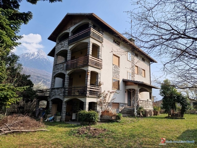 Villa in Vendita a Capo di Ponte Via G. Marconi