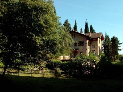 Villa in Vendita a Caprino Veronese via Enzo Ferrari