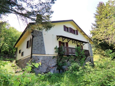 Villa in Vendita a Fanano Via Capanna Tassoni 111