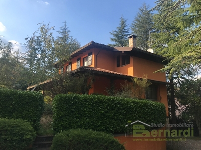 Villa in Vendita a Fanano Via lotta 1234