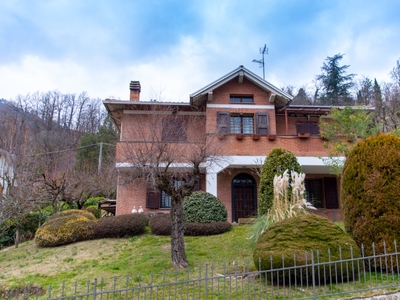 Villa in VIa Allocco 7, Marzabotto, 6 locali, 2 bagni, con box, 240 m²
