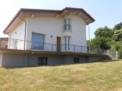 Villa in Via Lazzaretto, Serle, 3 bagni, giardino privato, garage