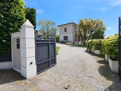 Villa in Via Pedergnano Sotto, Erbusco, 5 locali, 4 bagni, 408 m²