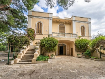 Villa singola in Via Giovanni Gentile, Bari, 13 locali, 3 bagni
