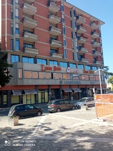 Appartamento in Piazza Vittoria Colonna 1, Benevento, 5 locali, 98 m²