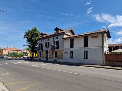 Casa indipendente 10 locali di 199 m² in Rivanazzano Terme