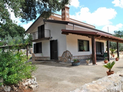 Confortevole casa a Itri con patio esterno