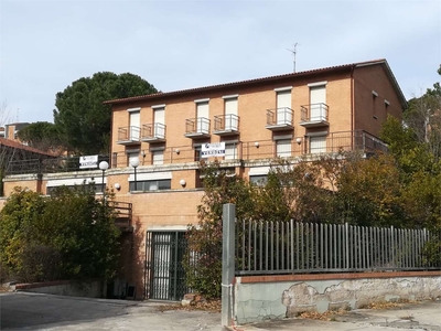 Palazzo in Via Sacripanti 28, Ancona, 30 locali, 1327 m², buono stato