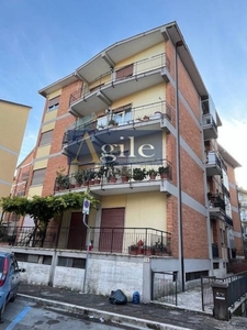 Quadrilocale in Via re di puglia, Ascoli Piceno, 2 bagni, 135 m²