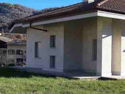Villa singola in Roccabruna Strada Provinciale , 1, Roccabruna (CN)