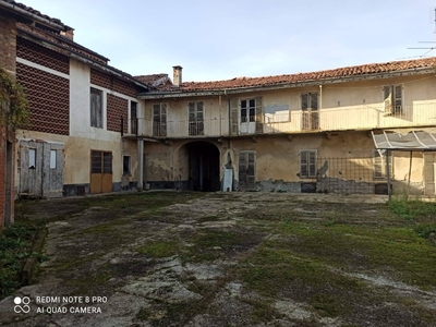 Rustico in Via Mairano, Montechiaro d'Asti, 11 locali, con box, 316 m²