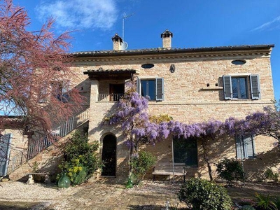 Villa con Piscina per 12 Persone ca. 280 qm in Belmonte Piceno, Marche (Costa delle Marche)
