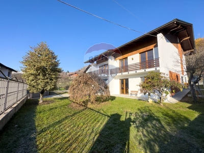 Villa in vendita a Biella