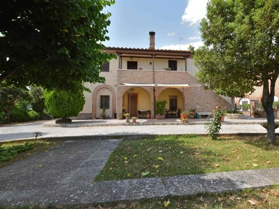 Villa in vendita a Monteroni D'arbia Siena Quinciano