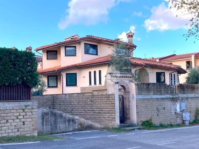 Villa in vendita a Rignano Flaminio