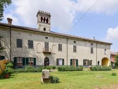 Villa trifamiliare in Via Novi 34, Alessandria, 3 bagni, posto auto