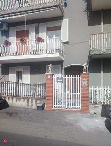 Appartamento in Vendita in Scale Sant'antonio 73 a Aci Catena